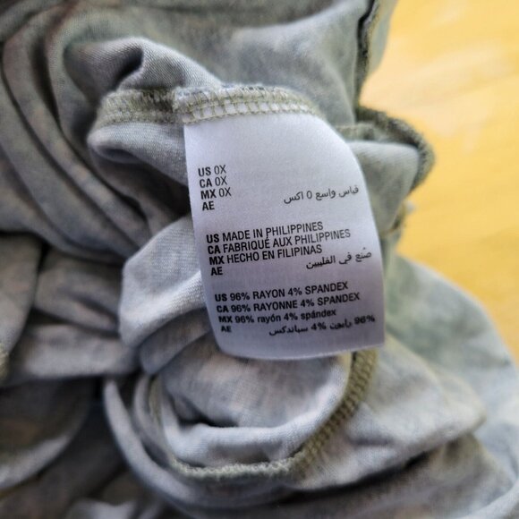 Style Co Womens Top 0X 3/4 Bell Sleeve On Off Shoulder Green Pink GEO29E - Picture 9 of 10